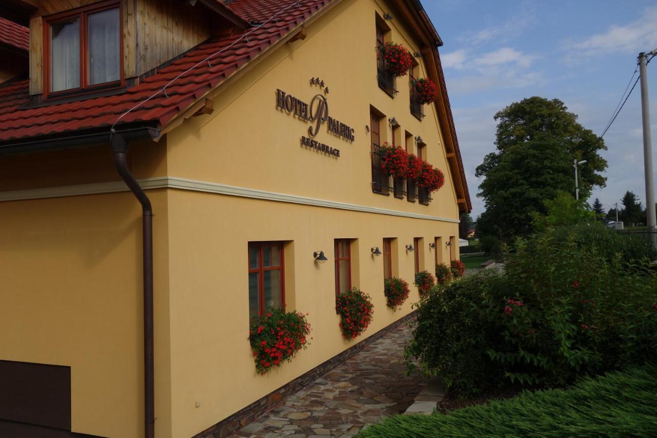 Hotel A Restaurace Palfrig Stara Ves nad Ondrejnici Экстерьер фото